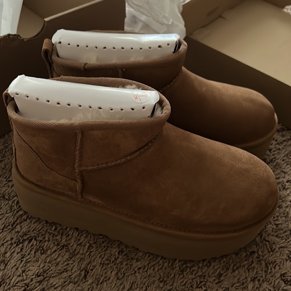 mini platform uggs - Picture 4 of 4